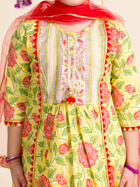 Girls Yellow Floral Printed Pleated Pure Cotton Kurta With Sharara With Dupatta